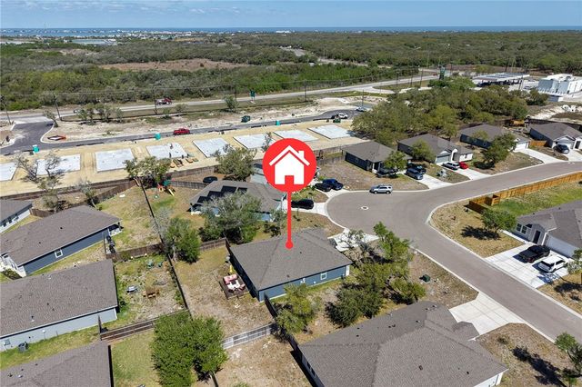 117 Aruba Dr, Rockport, TX 78382