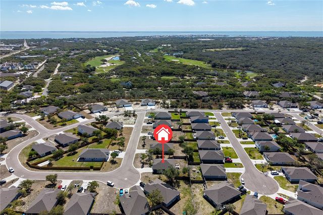 117 Aruba Dr, Rockport, TX 78382