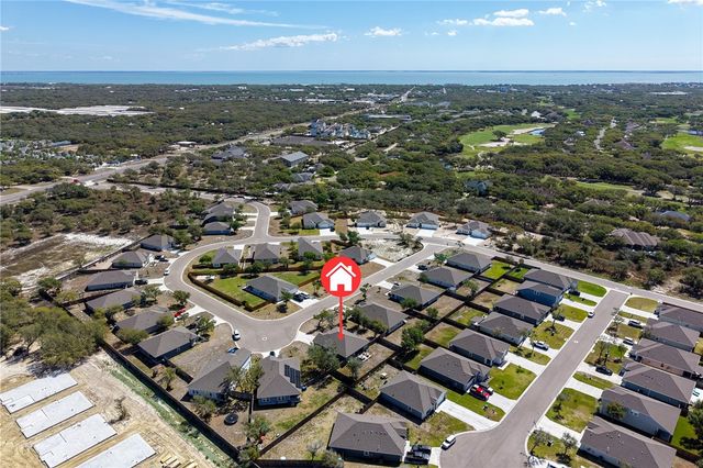 117 Aruba Dr, Rockport, TX 78382