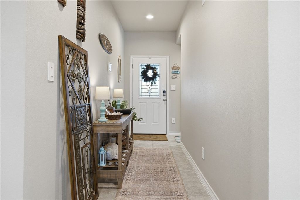 117 Aruba Dr, Rockport, TX 78382 — photo 4