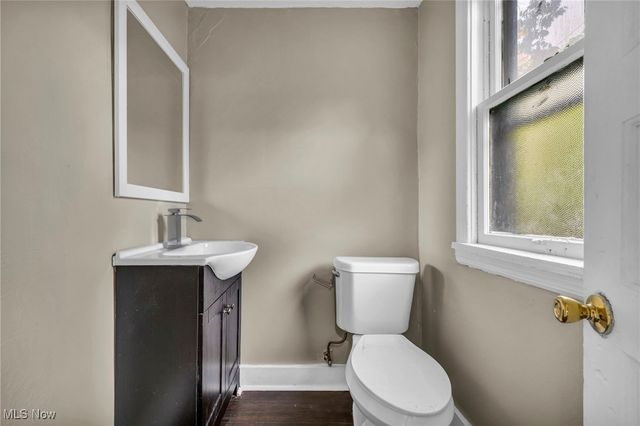 1677 Carlyon Road, East Cleveland, OH 44112