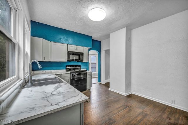 1677 Carlyon Road, East Cleveland, OH 44112