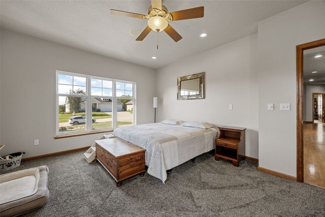 2850 Twinleaf Road, Cedar Rapids, IA 52411