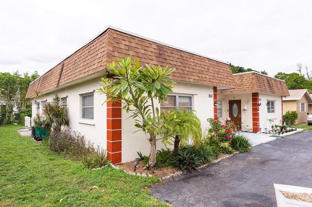 7651 NW 74th Ave 1, Tamarac, FL 33321