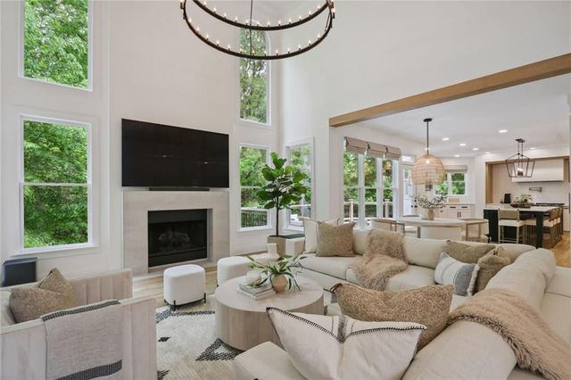 110 Valley Summit Court, Roswell, GA 30075