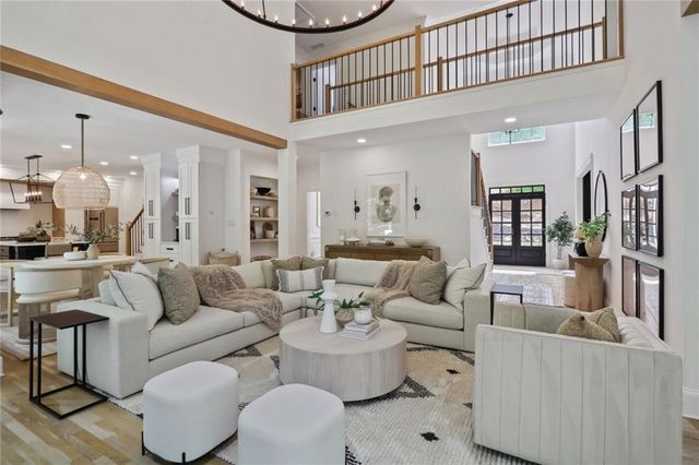 110 Valley Summit Court, Roswell, GA 30075