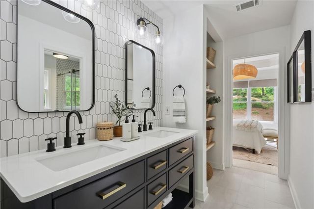 110 Valley Summit Court, Roswell, GA 30075