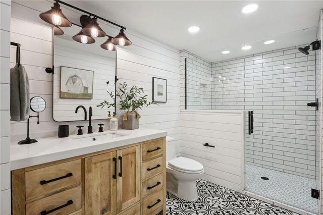 110 Valley Summit Court, Roswell, GA 30075