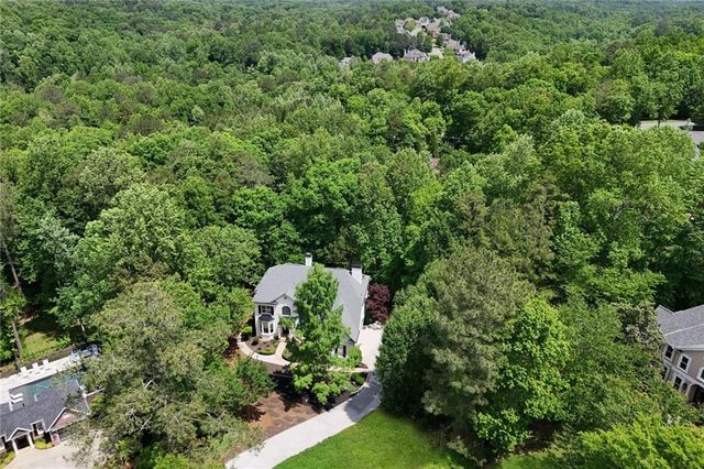 110 Valley Summit Court, Roswell, GA 30075