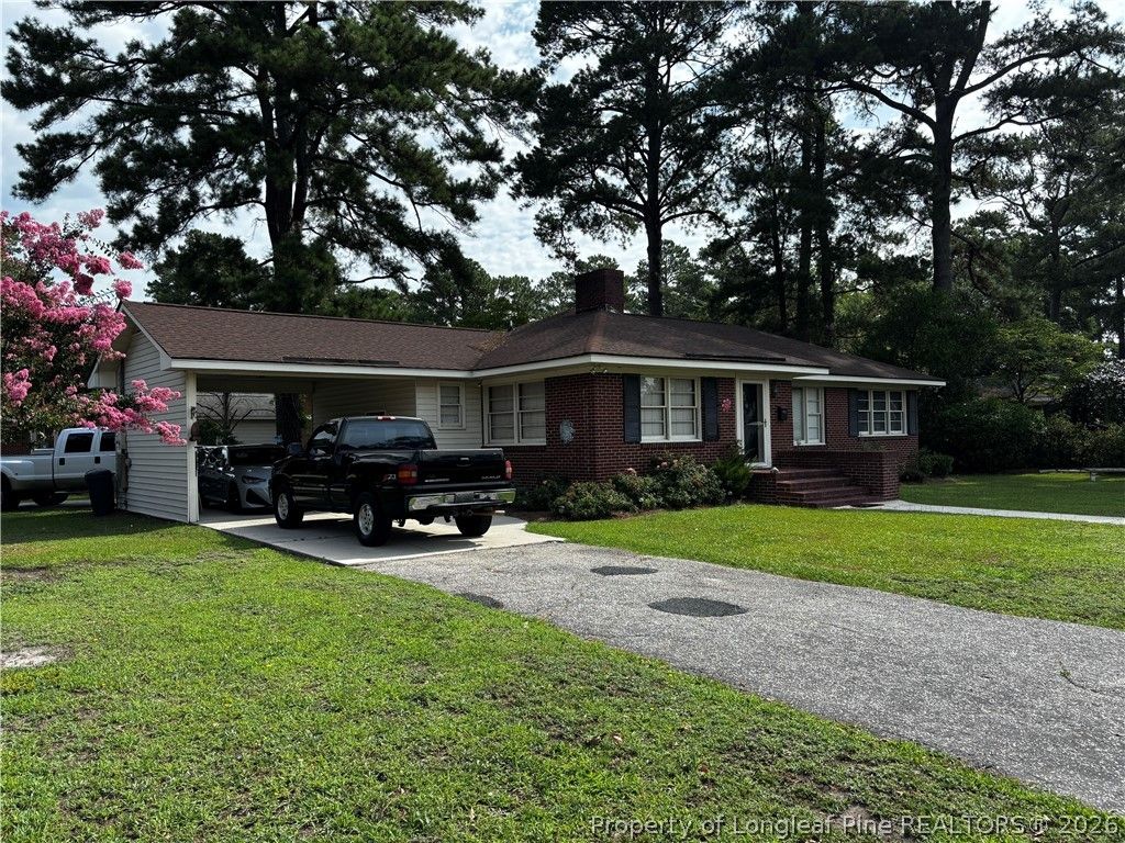 704 W 27th Street, Lumberton, NC 28358 — photo 2