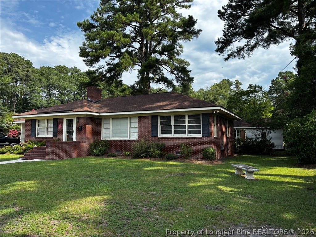 704 W 27th Street, Lumberton, NC 28358 — photo 3