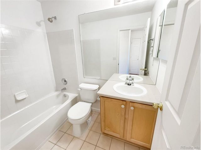 5633 S Sicily Cir, Aurora, CO 80015