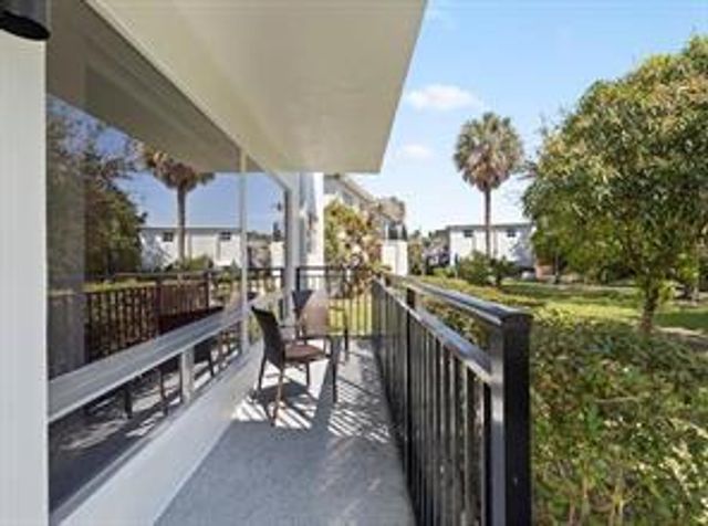 1050 SE 14th Place 15B, Fort Lauderdale, FL 33316