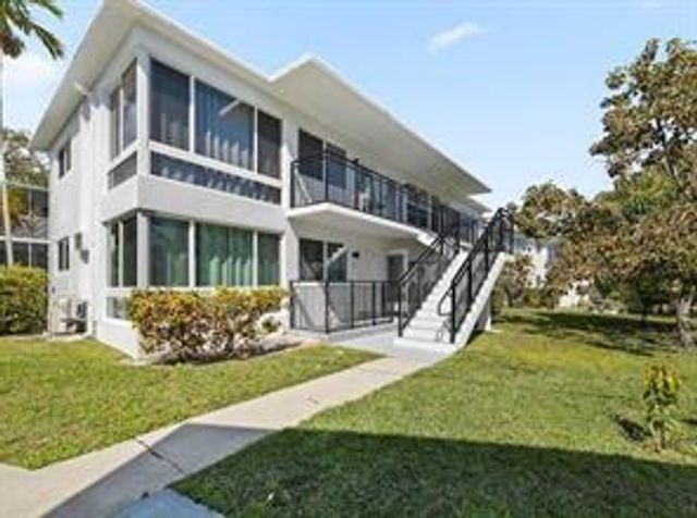 1050 SE 14th Place 15B, Fort Lauderdale, FL 33316