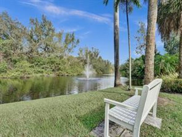 1050 SE 14th Place 15B, Fort Lauderdale, FL 33316