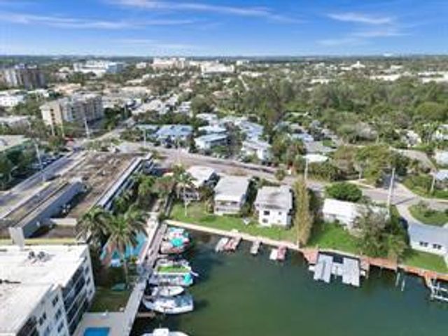 1050 SE 14th Place 15B, Fort Lauderdale, FL 33316