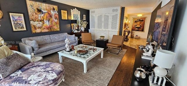 18061 Biscayne Blvd 901, Aventura, FL 33160