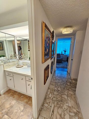 18061 Biscayne Blvd 901, Aventura, FL 33160