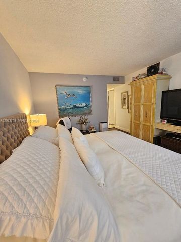18061 Biscayne Blvd 901, Aventura, FL 33160