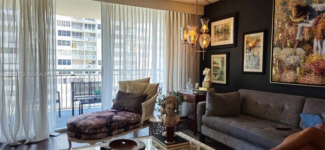 18061 Biscayne Blvd 901, Aventura, FL 33160