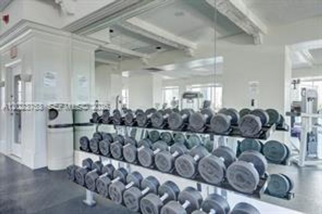 18061 Biscayne Blvd 901, Aventura, FL 33160