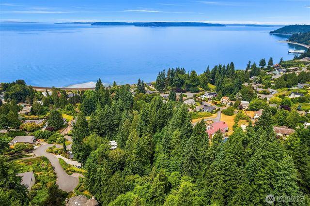 8036 Cyrus Place, Edmonds, WA 98026