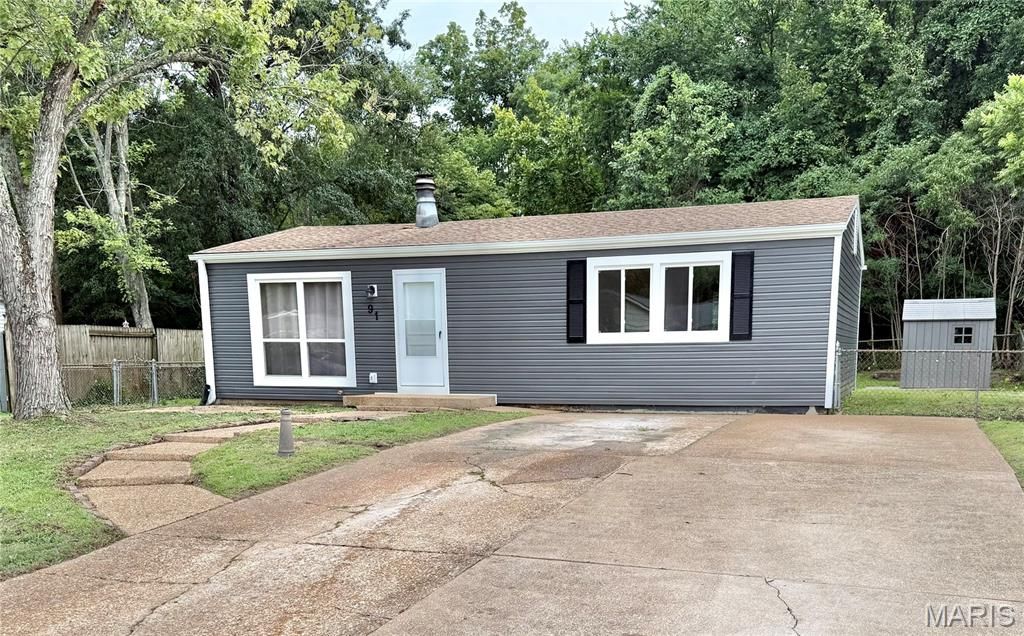 91 Cedar Ridge Drive, Pacific, MO 63069