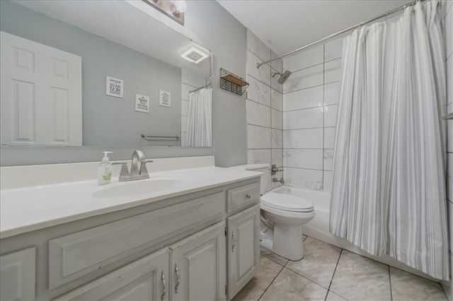 16345 S Warwick Street, Olathe, KS 66062