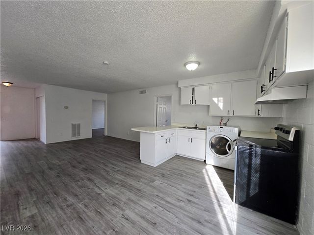 2937 Stewart Avenue 1, Las Vegas, NV 89101