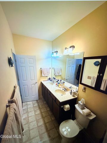 2580 Edgewood Avenue, Rotterdam, NY 12306