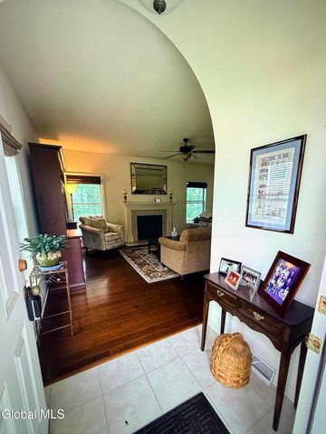 2580 Edgewood Avenue, Rotterdam, NY 12306
