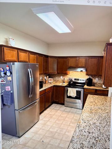 2580 Edgewood Avenue, Rotterdam, NY 12306