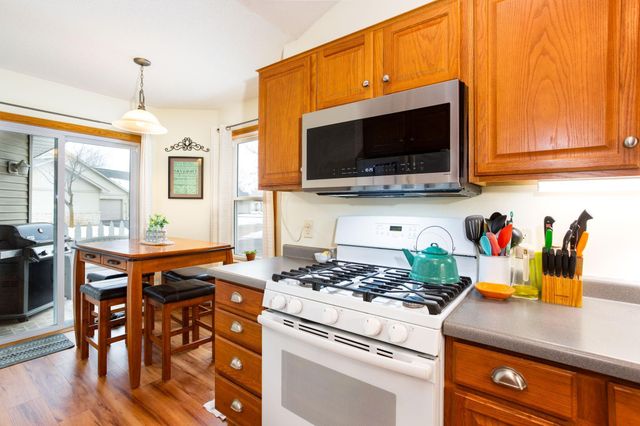 700 Leroy Lane 8, River Falls, WI 54022