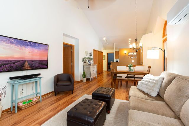 700 Leroy Lane 8, River Falls, WI 54022