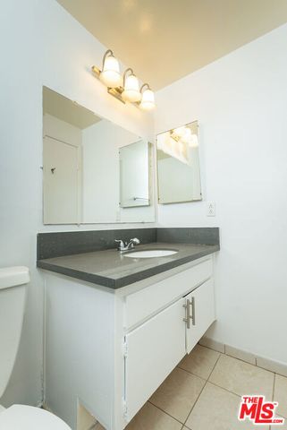 1115 S Elm Drive 207, Los Angeles, CA 90035