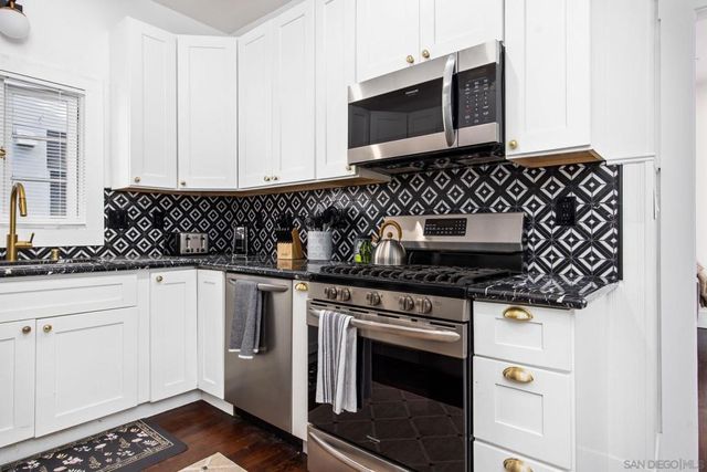 3853 8th Avenue, San Diego, CA 92103