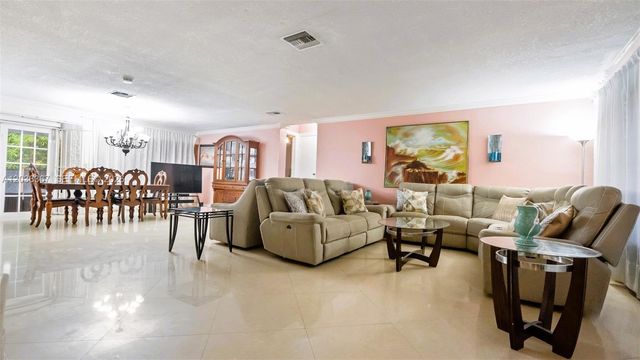 315 NW 124th St, North Miami, FL 33168