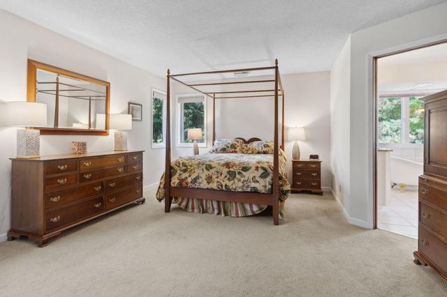 11428 Zion Circle, Bloomington, MN 55437