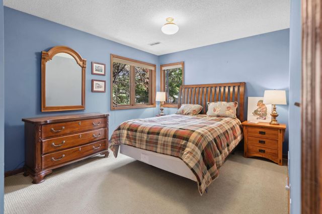 11428 Zion Circle, Bloomington, MN 55437