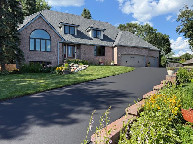 11428 Zion Circle, Bloomington, MN 55437