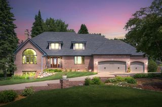 11428 Zion Circle, Bloomington, MN 55437