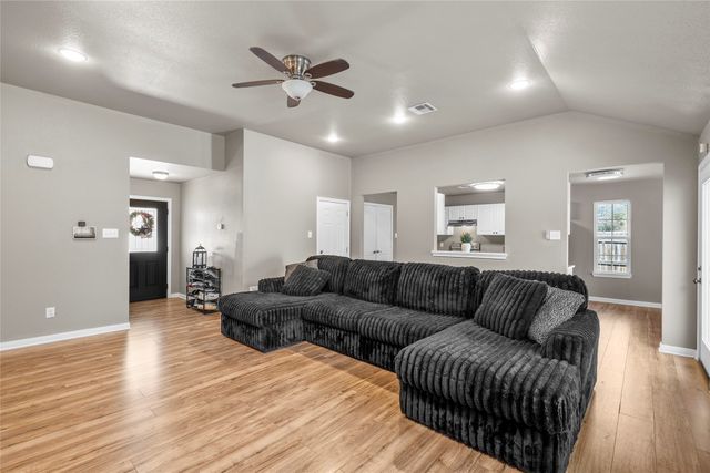 606 Powers Street, Lacy Lakeview, TX 76705