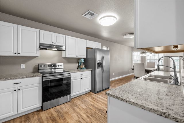 606 Powers Street, Lacy Lakeview, TX 76705