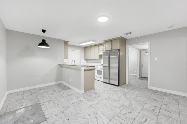 9339 Deanwood Street, Houston, TX 77040