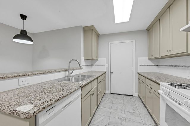 9339 Deanwood Street, Houston, TX 77040