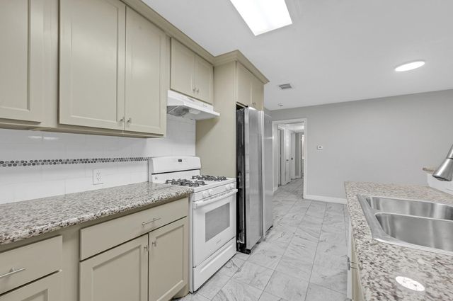 9339 Deanwood Street, Houston, TX 77040