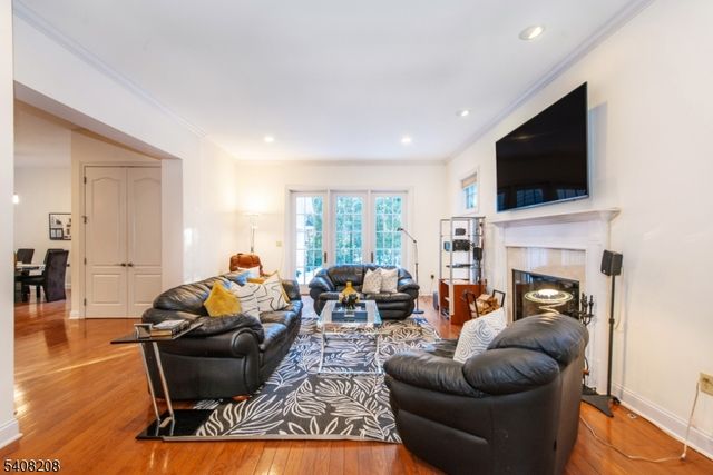 3 Christopher Ct, Montclair Twp., NJ 07042