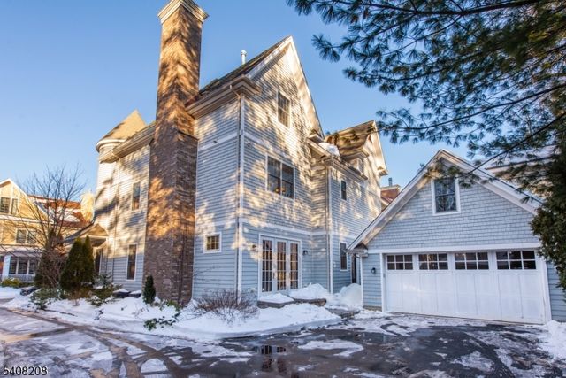 3 Christopher Ct, Montclair Twp., NJ 07042