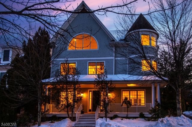 3 Christopher Ct, Montclair Twp., NJ 07042