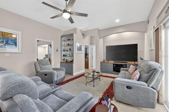 25517 LAUREL VALLEY ROAD, Leesburg, FL 34748